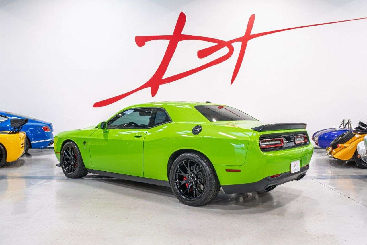 A 2015 DODGE CHALLENGER 6.2 HELLCAT AUTO A 2015 DODGE CHALLENGER 6.2 HELLCAT AUTO