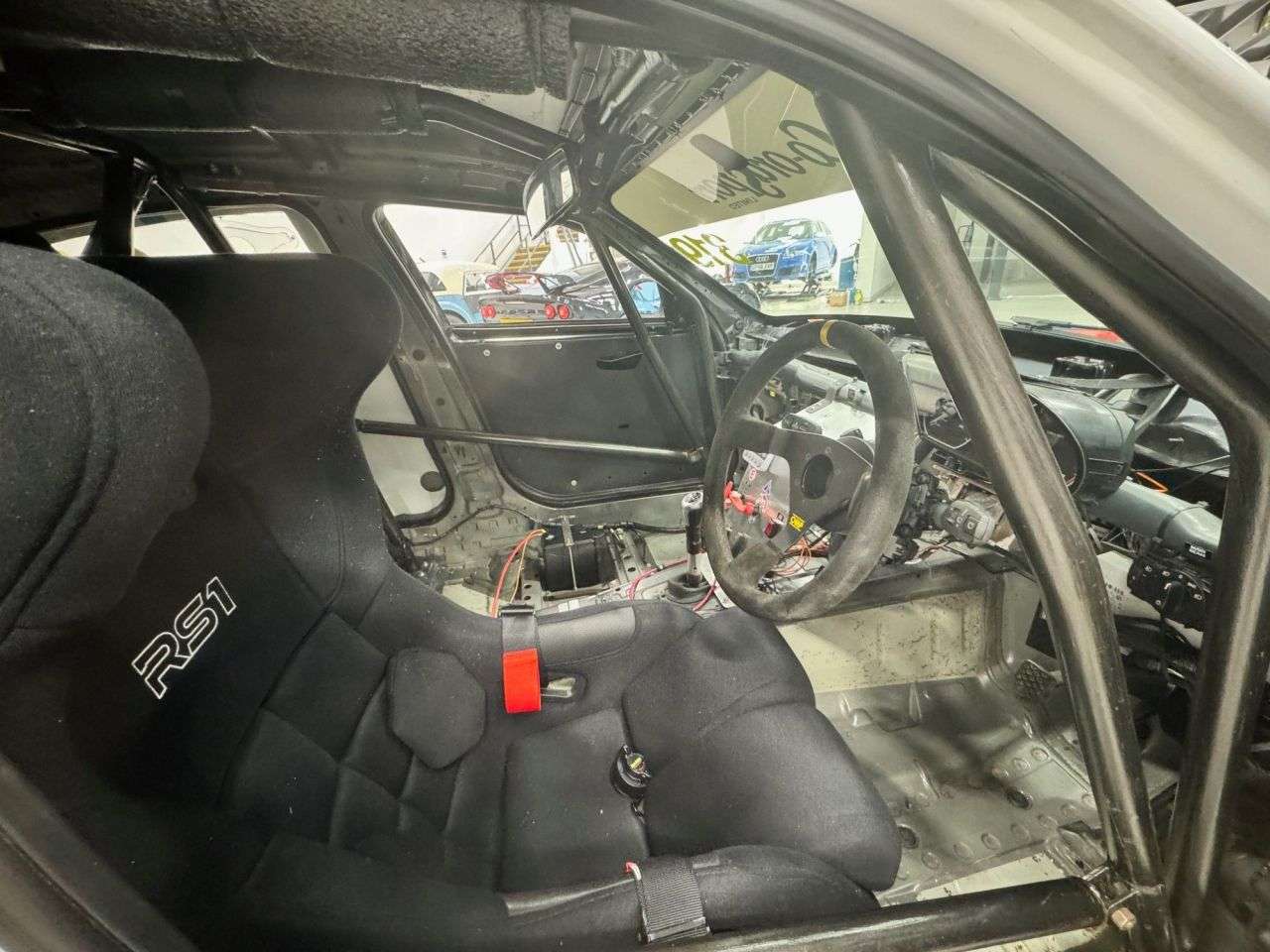 A 2005 BMW 1 SERIES 1.6 116I SPORT RACE/TRACK CAR BIG SPEC / YELLOWSPEED A 2005 BMW 1 SERIES 1.6 116I SPORT RACE/TRACK CAR BIG SPEC / YELLOWSPEED