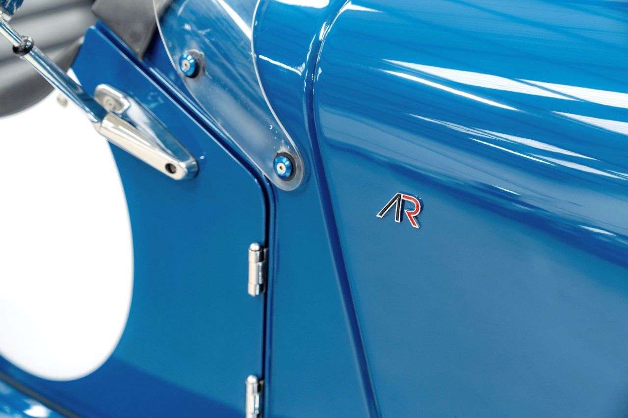 2015 MORGAN PLUS 8 2015 MORGAN PLUS 8