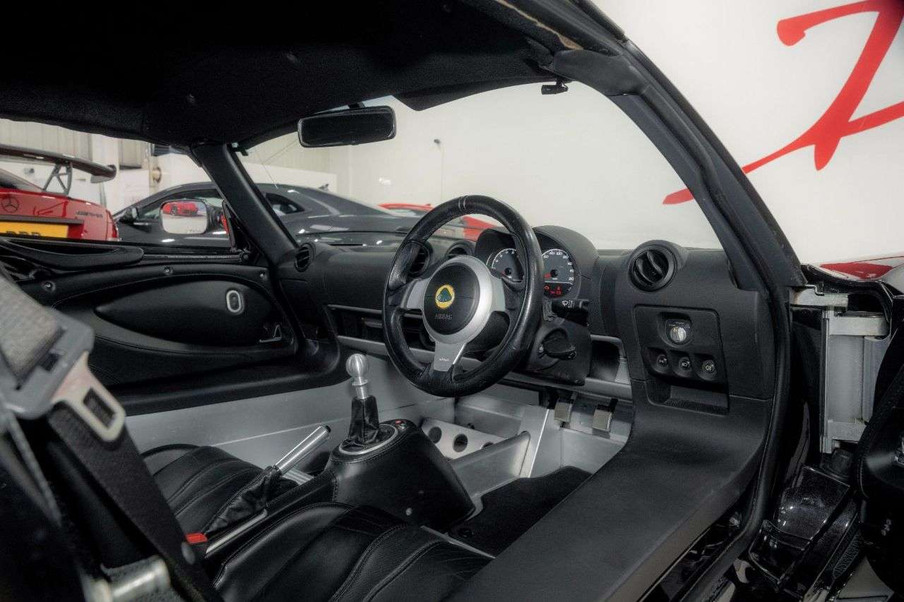 A 2013 LOTUS EXIGE 3.5l 2d 345 BHP SPORT PACK / AC / ALPINE STEREO A 2013 LOTUS EXIGE 3.5l 2d 345 BHP SPORT PACK / AC / ALPINE STEREO