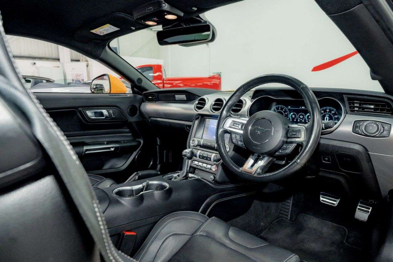 A 2022 FORD MUSTANG 5.0 V8 GT Fastback 2dr Petrol SelShift Euro 6 (450 ps) 1 OWNER / FSH / SOUN A 2022 FORD MUSTANG 5.0 V8 GT Fastback 2dr Petrol SelShift Euro 6 (450 ps) 1 OWNER / FSH / SOUN