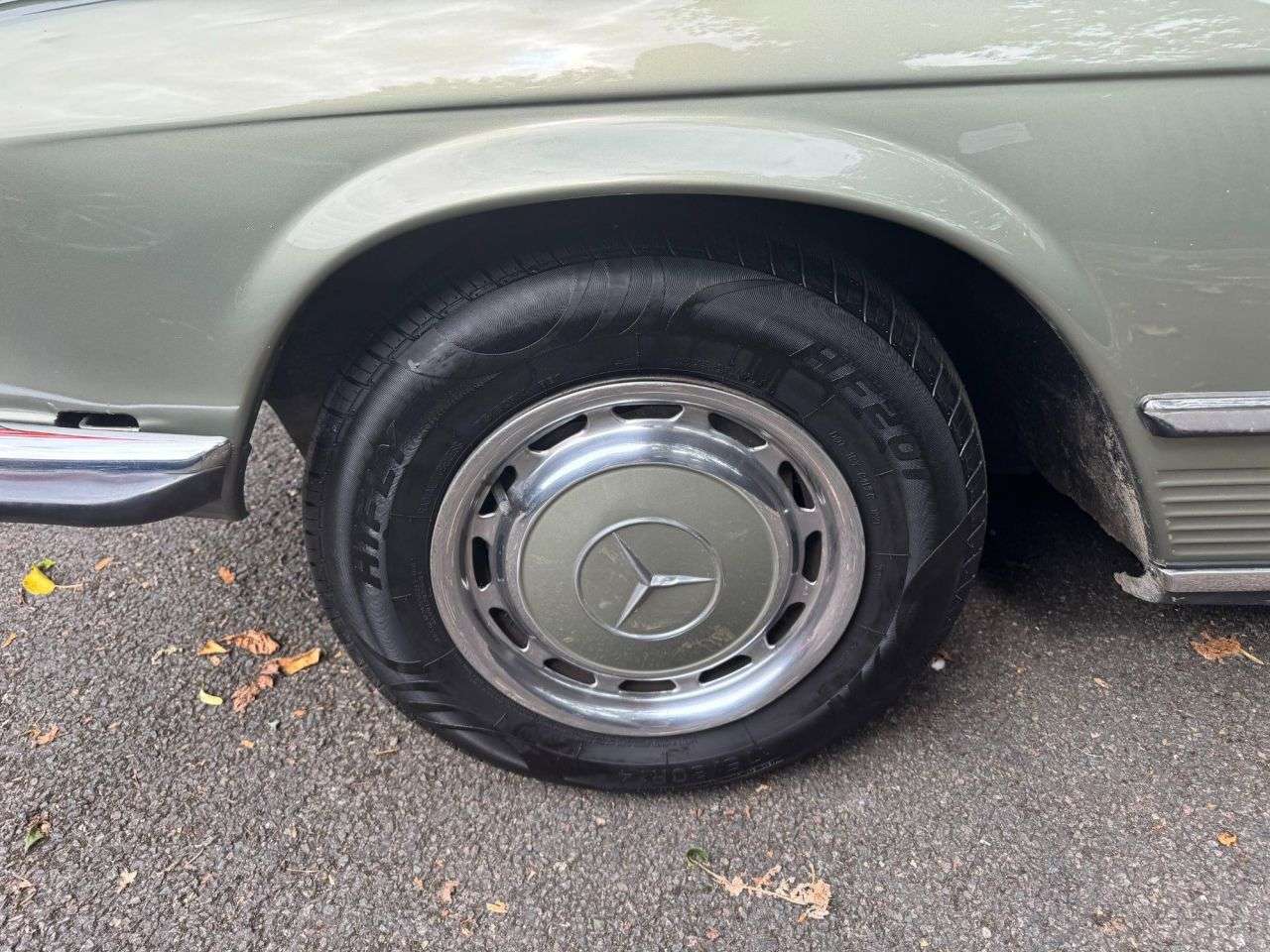 1983 MERCEDES-BENZ SL 1983 MERCEDES-BENZ SL