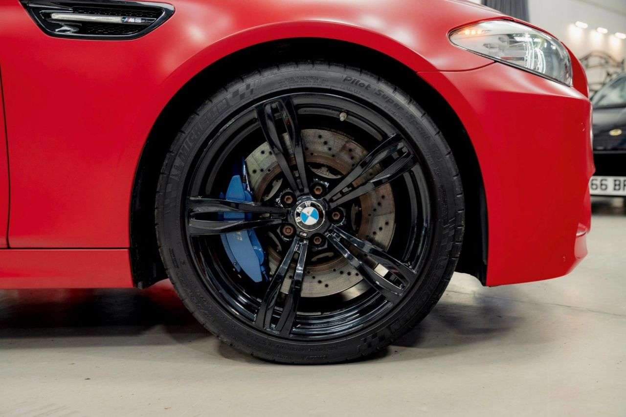 2012 BMW M5 2012 BMW M5