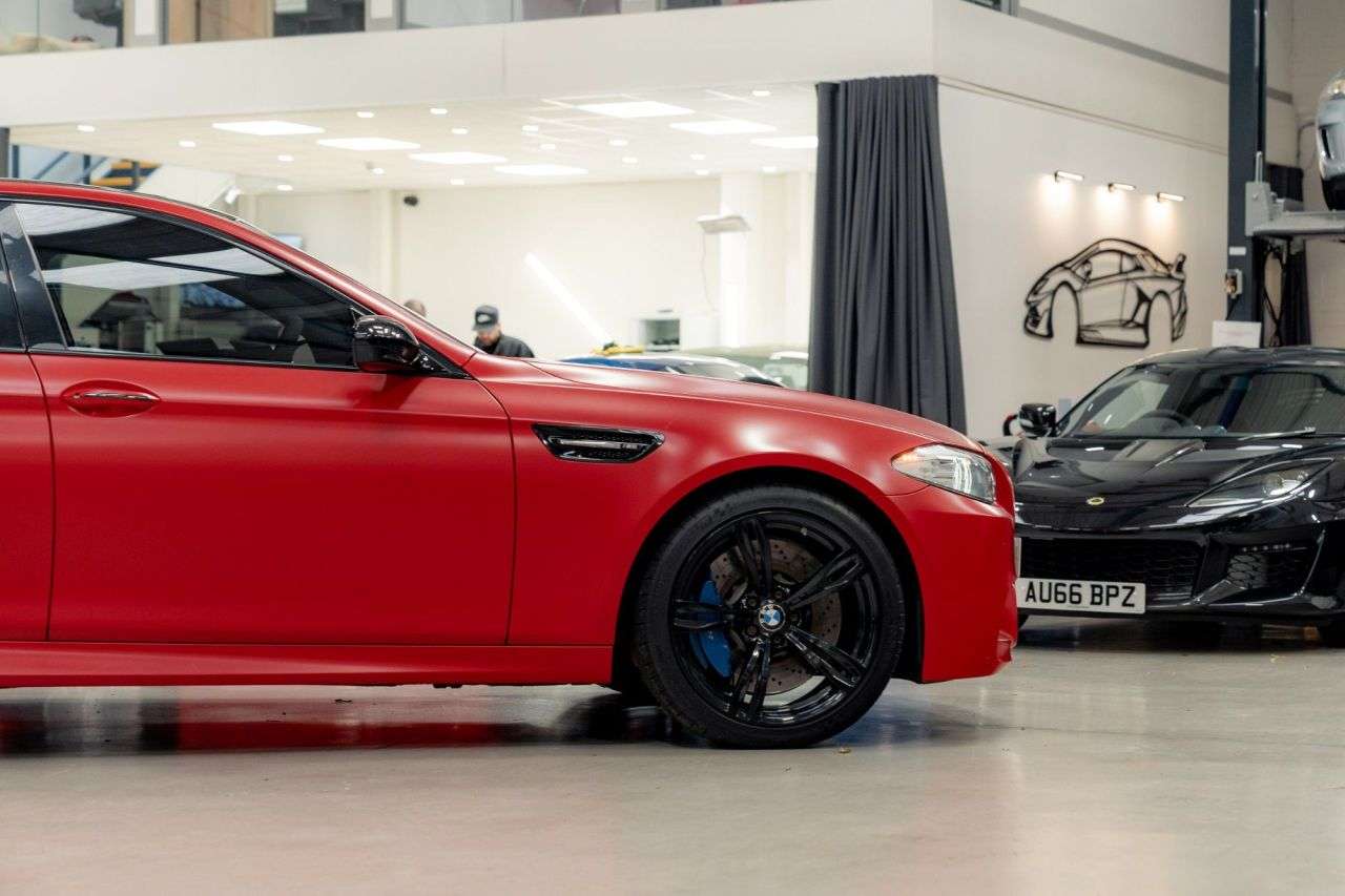 2012 BMW M5 2012 BMW M5