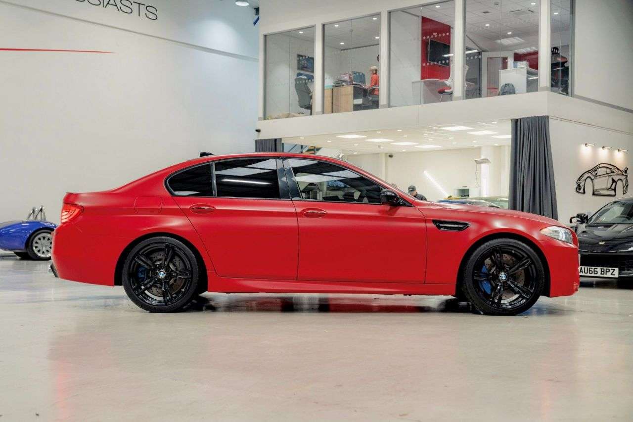 2012 BMW M5 2012 BMW M5