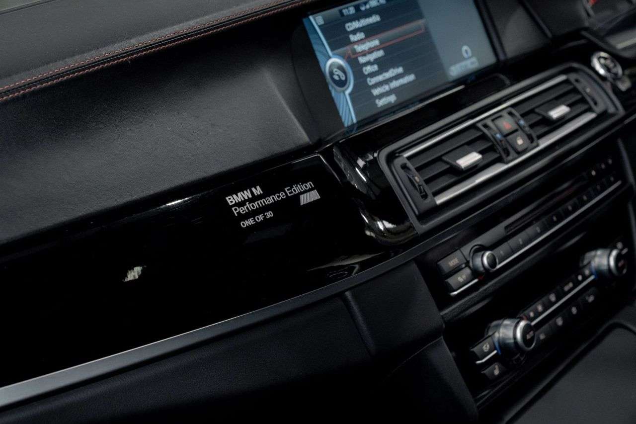 2012 BMW M5 2012 BMW M5