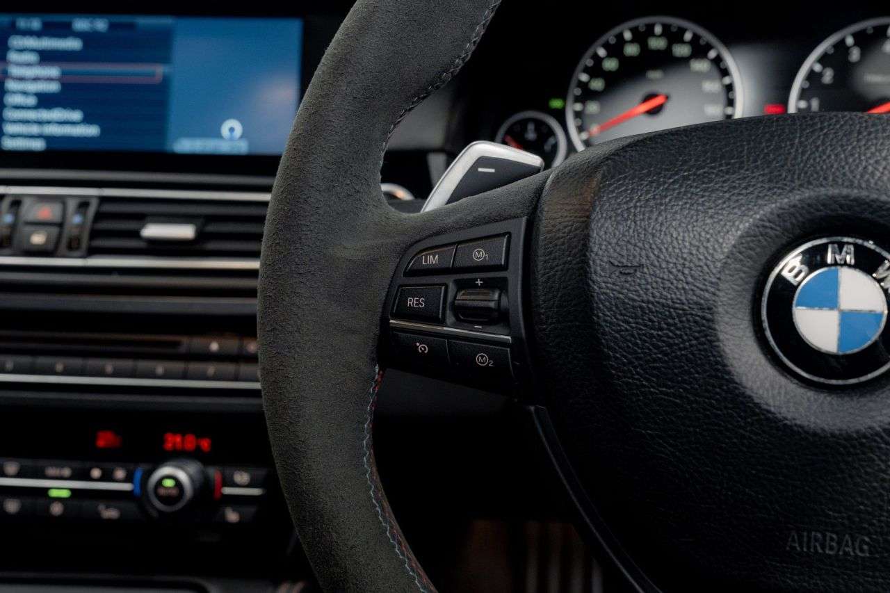 2012 BMW M5 2012 BMW M5