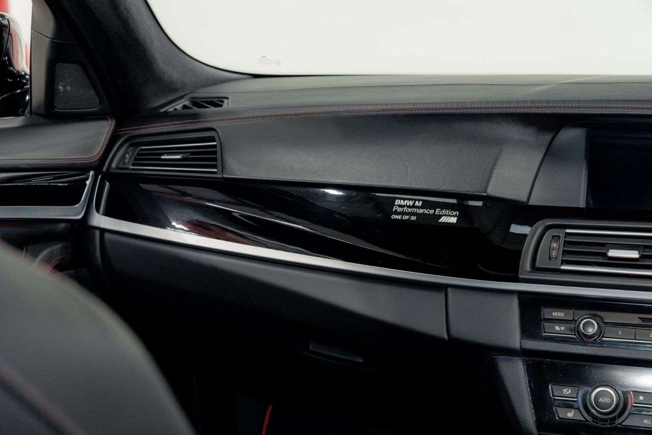 2012 BMW M5 2012 BMW M5