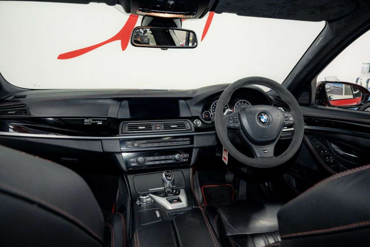 2012 BMW M5 2012 BMW M5