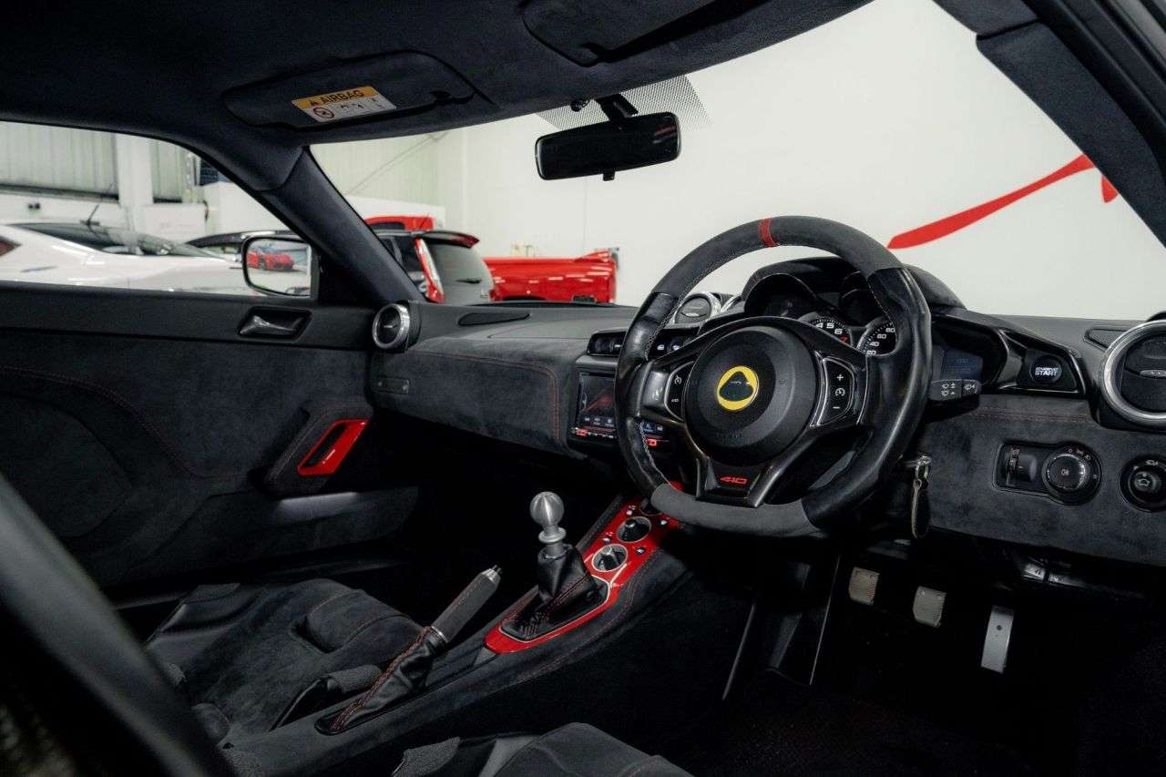 A 2017 LOTUS EVORA 3.5 V6 410 Sport Coupe 2dr Petrol Manual Euro 6 (406 ps) A 2017 LOTUS EVORA 3.5 V6 410 Sport Coupe 2dr Petrol Manual Euro 6 (406 ps)