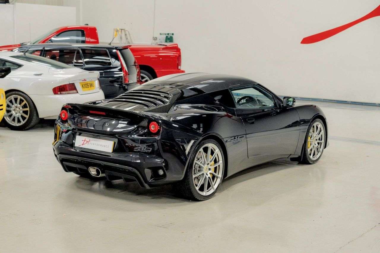 A 2017 LOTUS EVORA 3.5 V6 410 Sport Coupe 2dr Petrol Manual Euro 6 (406 ps) A 2017 LOTUS EVORA 3.5 V6 410 Sport Coupe 2dr Petrol Manual Euro 6 (406 ps)