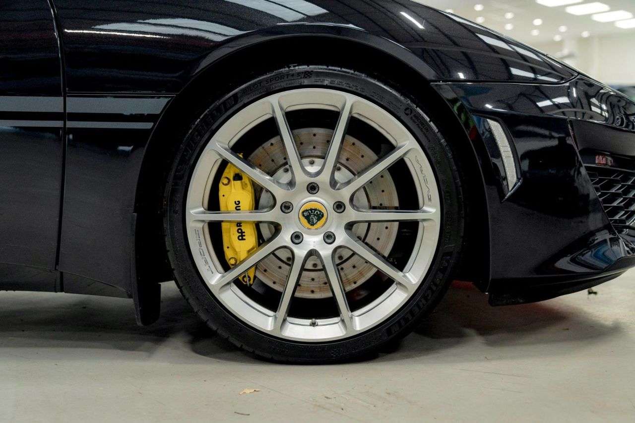 A 2017 LOTUS EVORA 3.5 V6 410 Sport Coupe 2dr Petrol Manual Euro 6 (406 ps) A 2017 LOTUS EVORA 3.5 V6 410 Sport Coupe 2dr Petrol Manual Euro 6 (406 ps)
