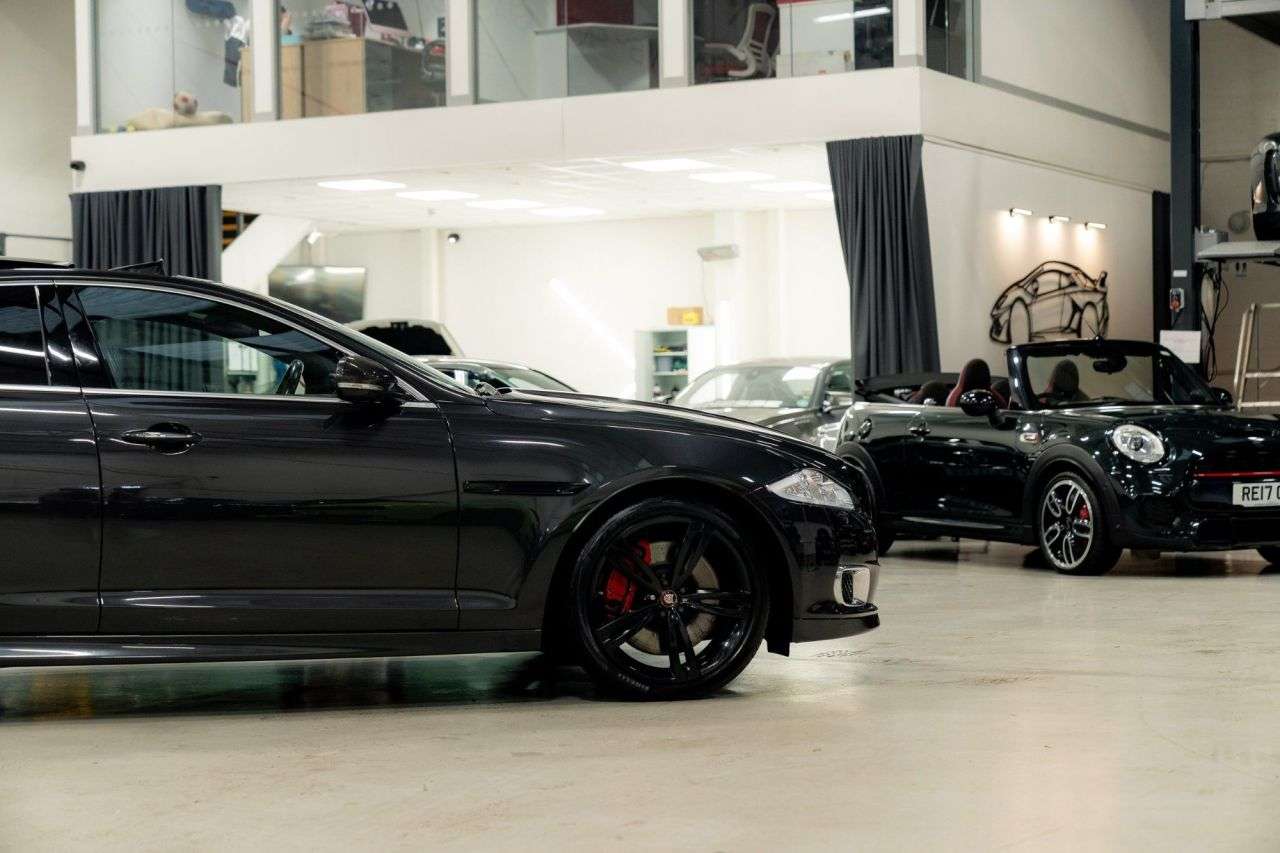 null JAGUAR XJR null JAGUAR XJR