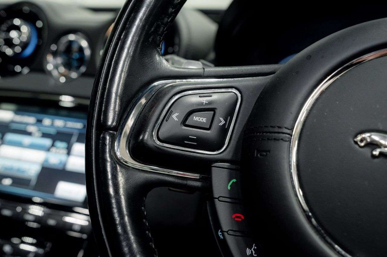 null JAGUAR XJR null JAGUAR XJR