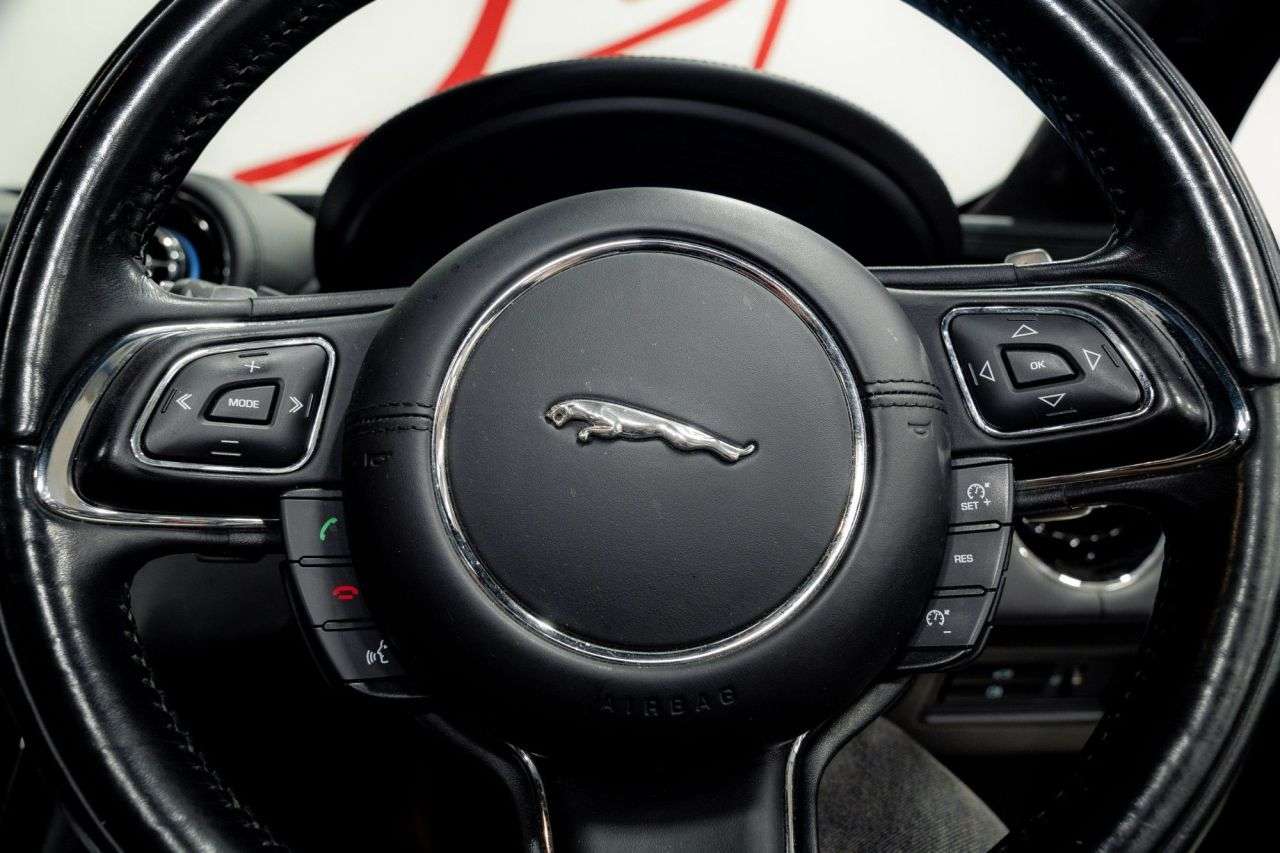 null JAGUAR XJR null JAGUAR XJR