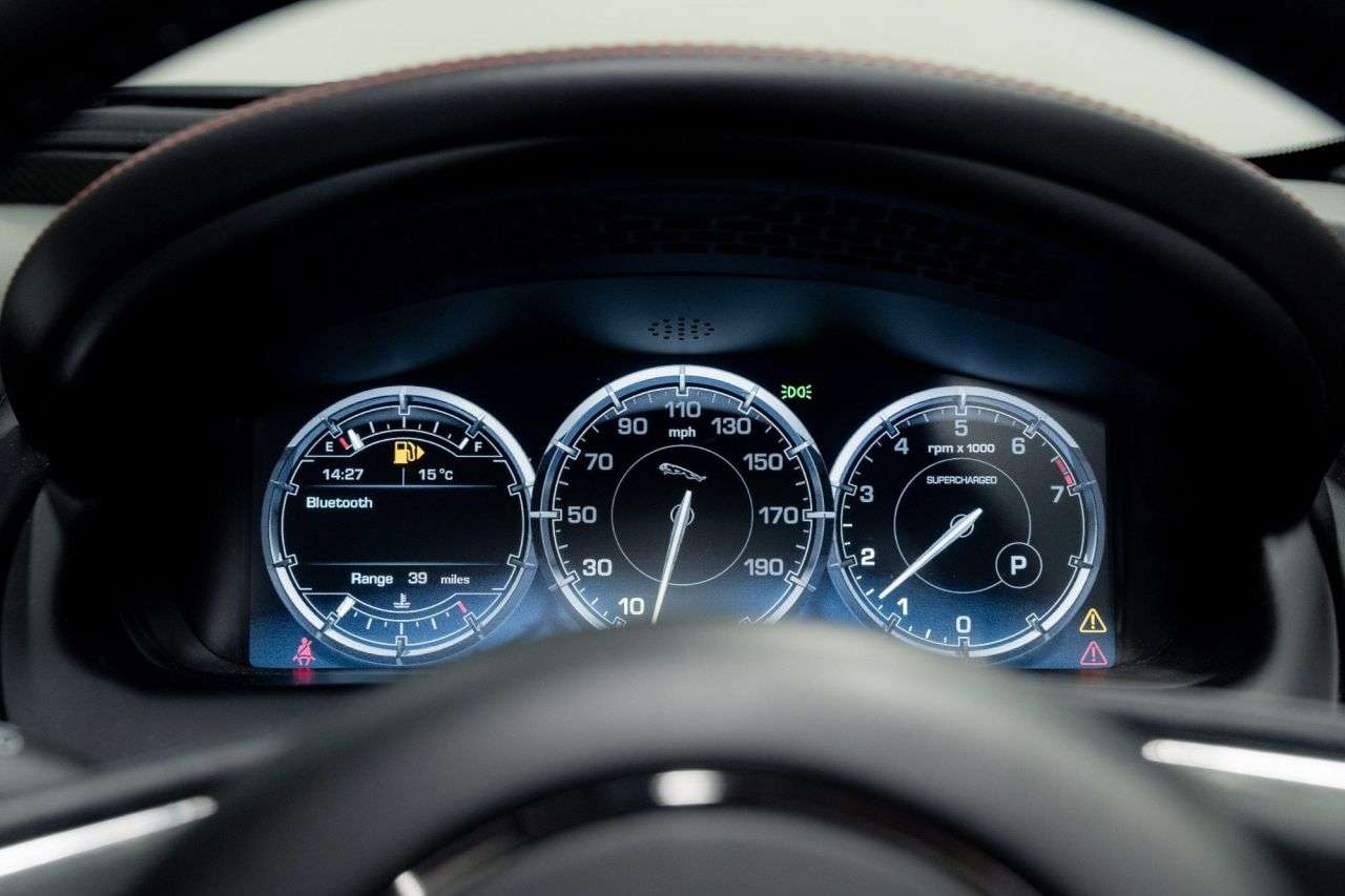 null JAGUAR XJR null JAGUAR XJR