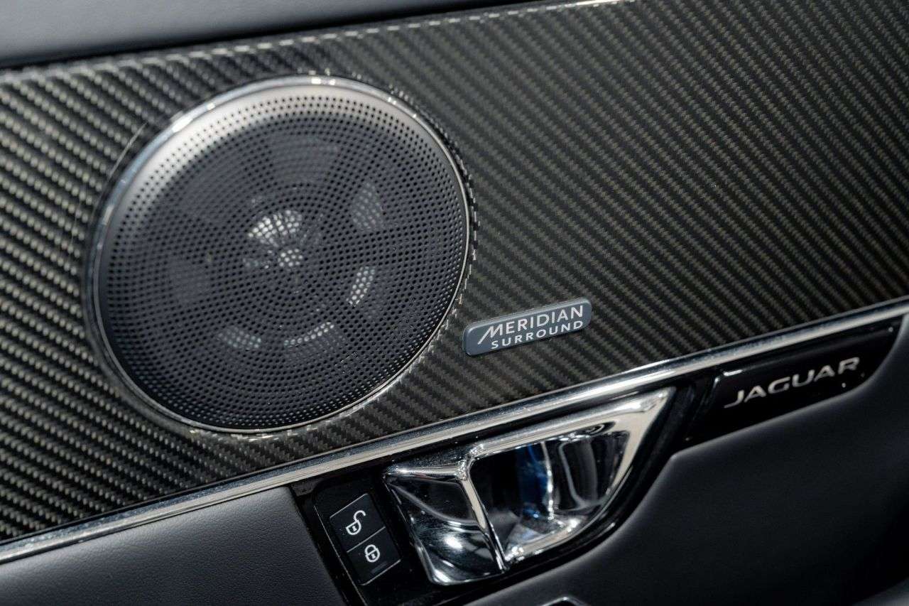 null JAGUAR XJR null JAGUAR XJR