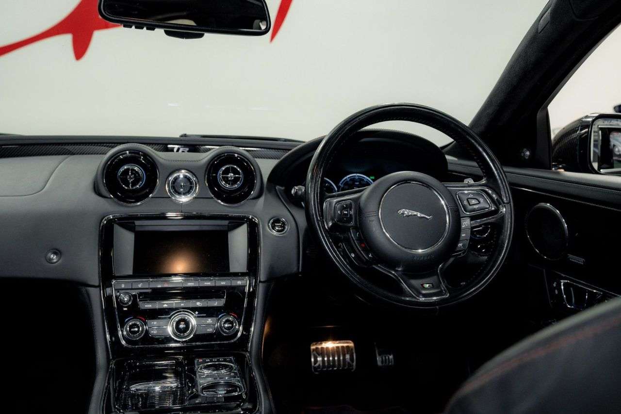 null JAGUAR XJR null JAGUAR XJR