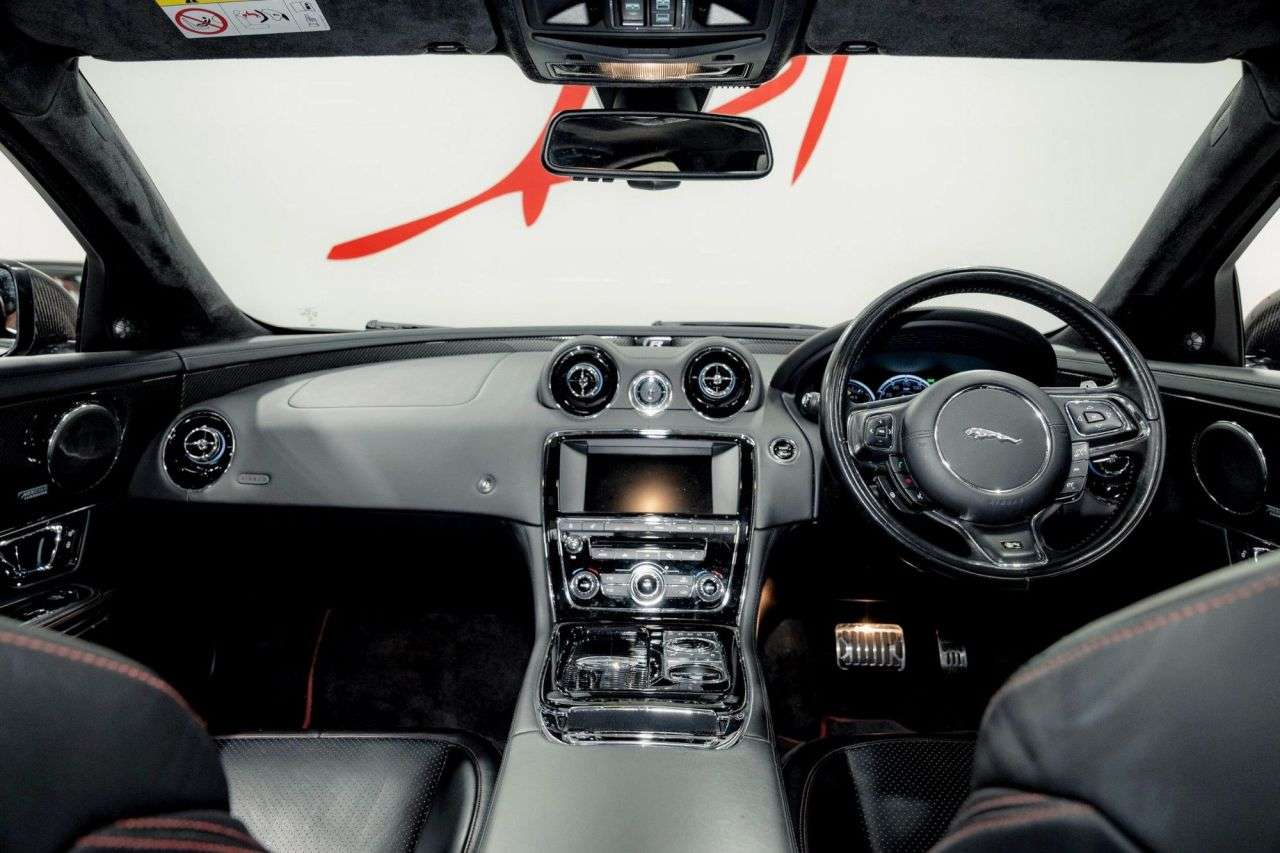 null JAGUAR XJR null JAGUAR XJR