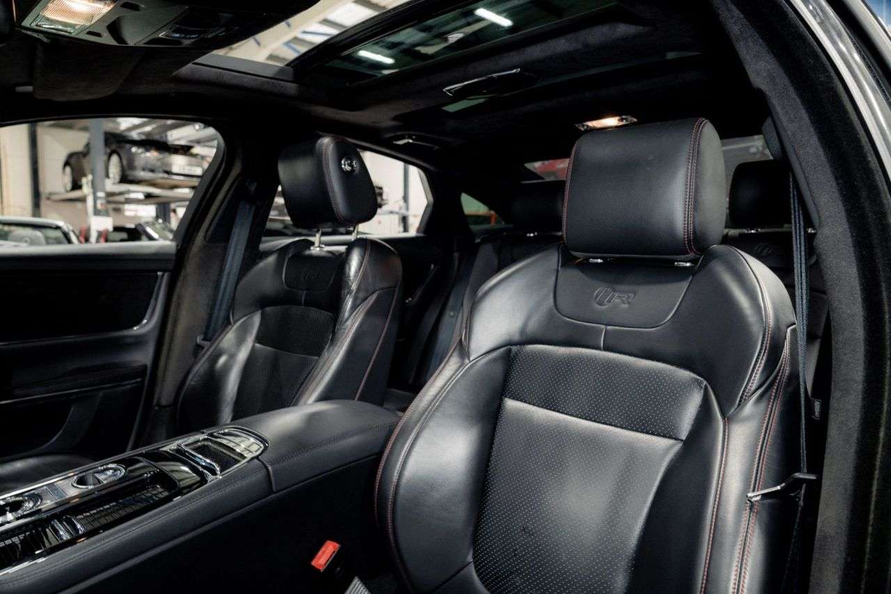 null JAGUAR XJR null JAGUAR XJR