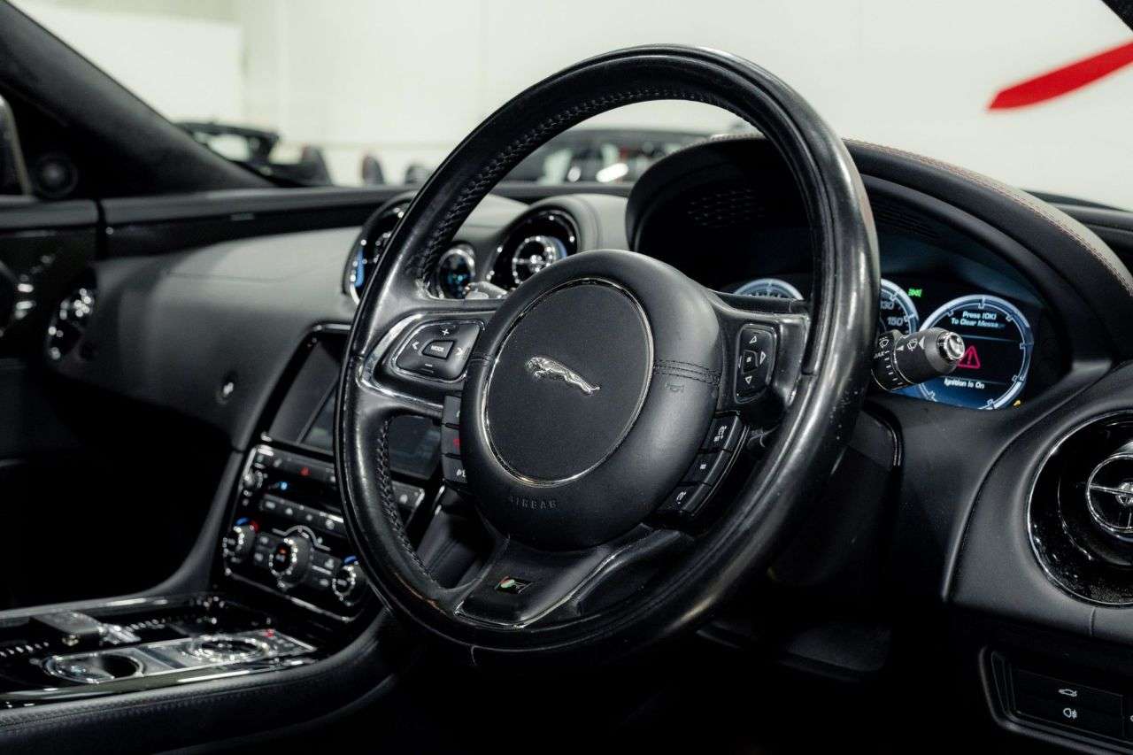 null JAGUAR XJR null JAGUAR XJR