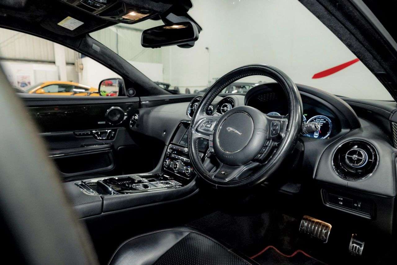 null JAGUAR XJR null JAGUAR XJR