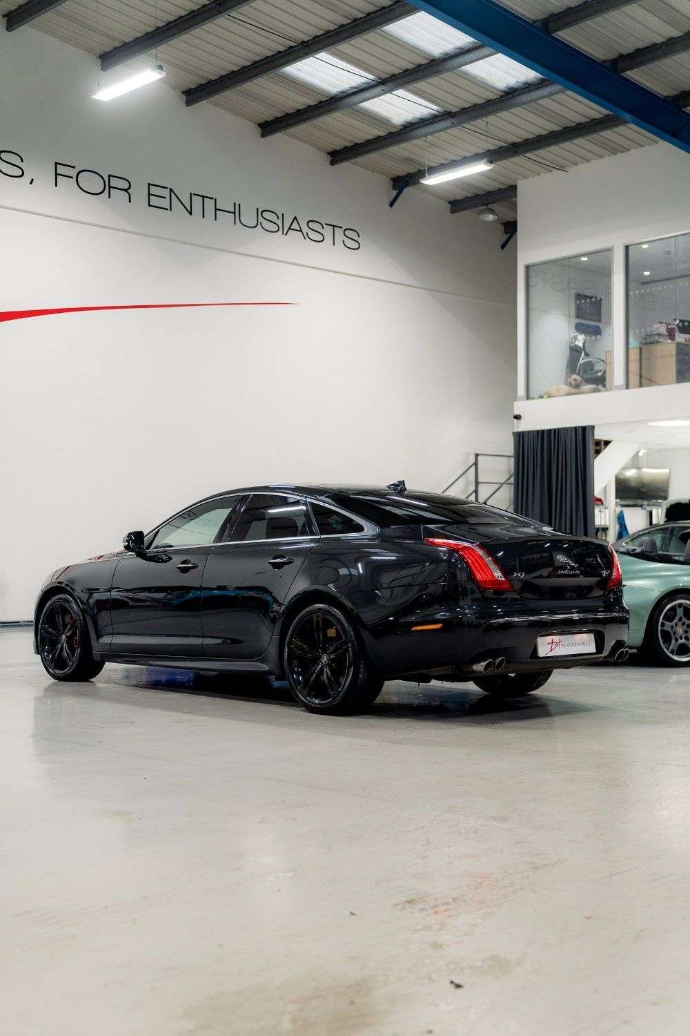 null JAGUAR XJR null JAGUAR XJR