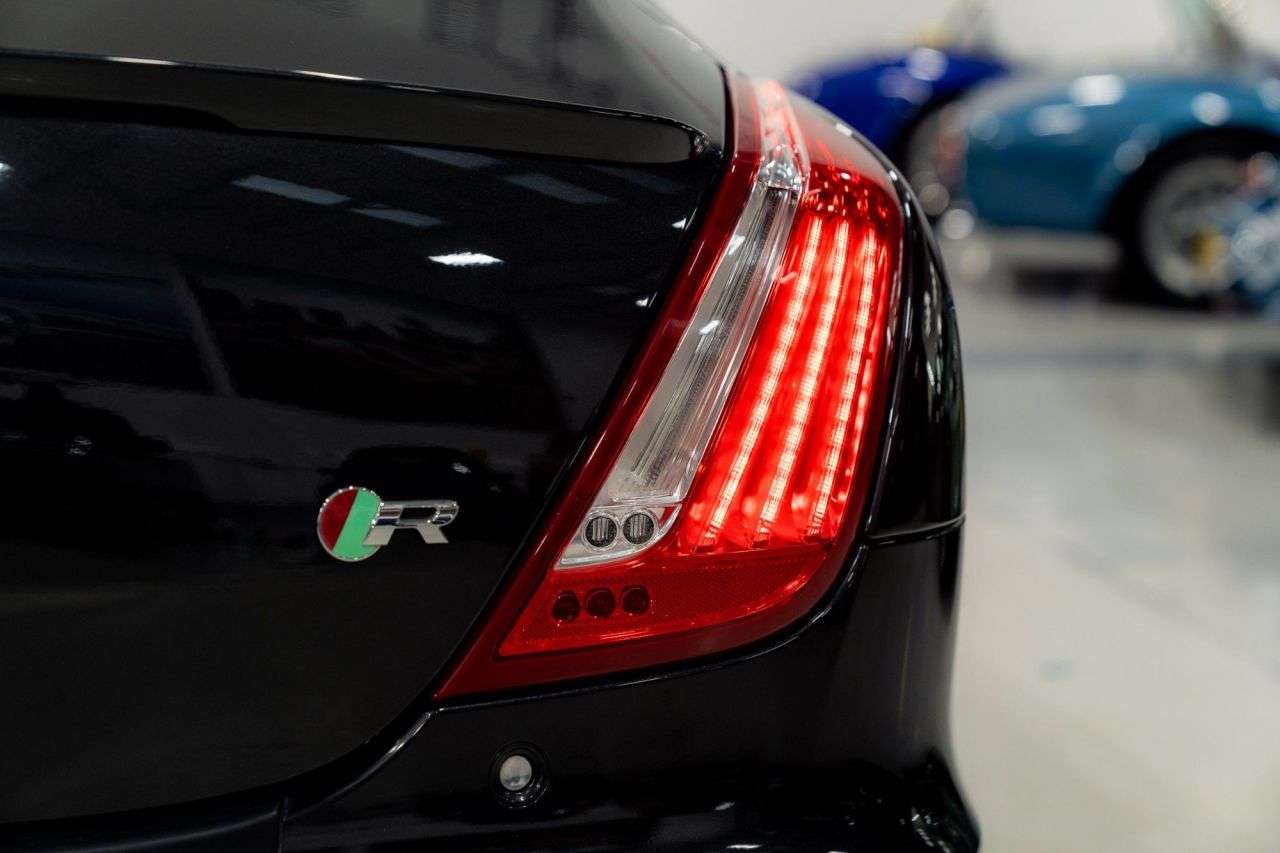 null JAGUAR XJR null JAGUAR XJR