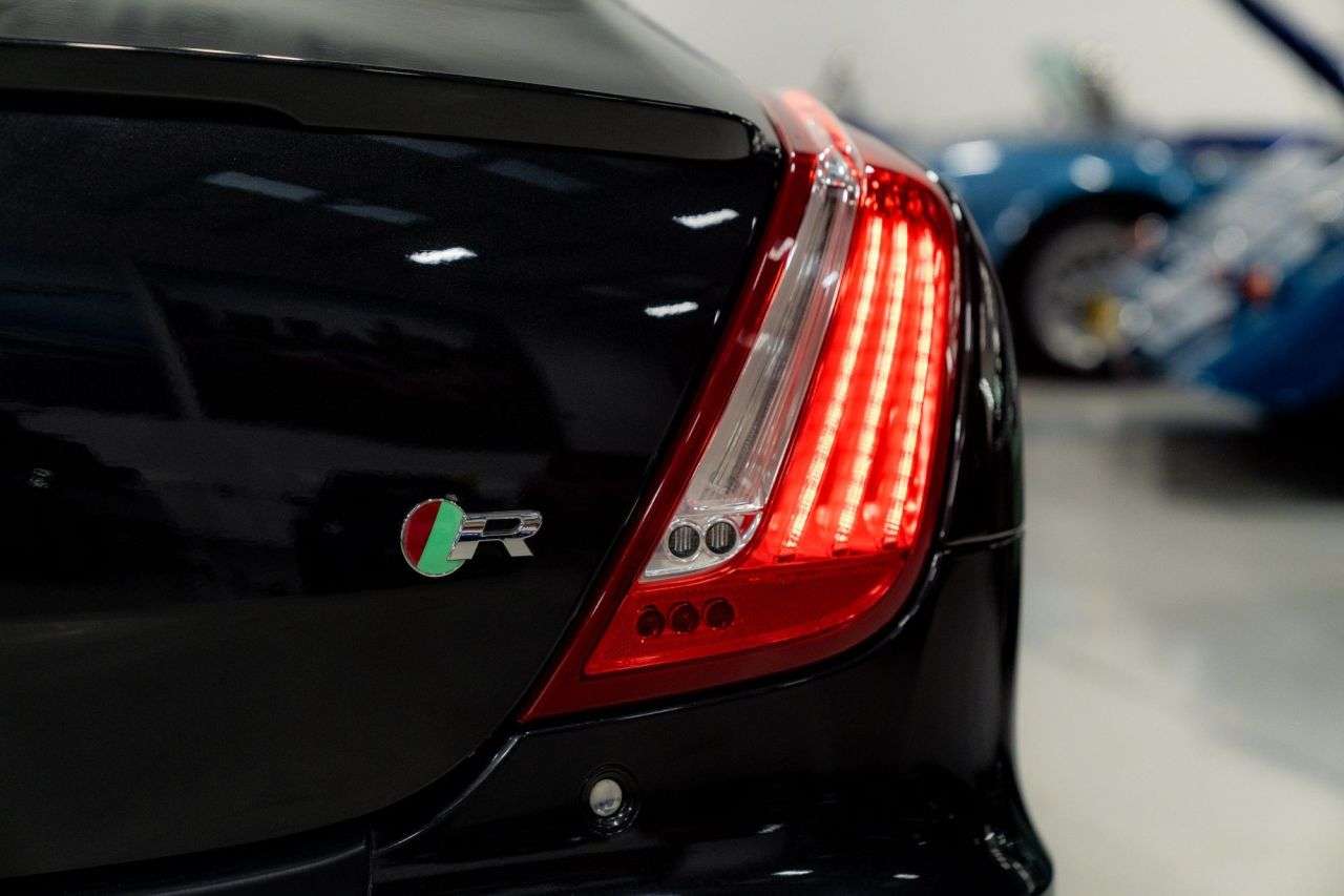 null JAGUAR XJR null JAGUAR XJR