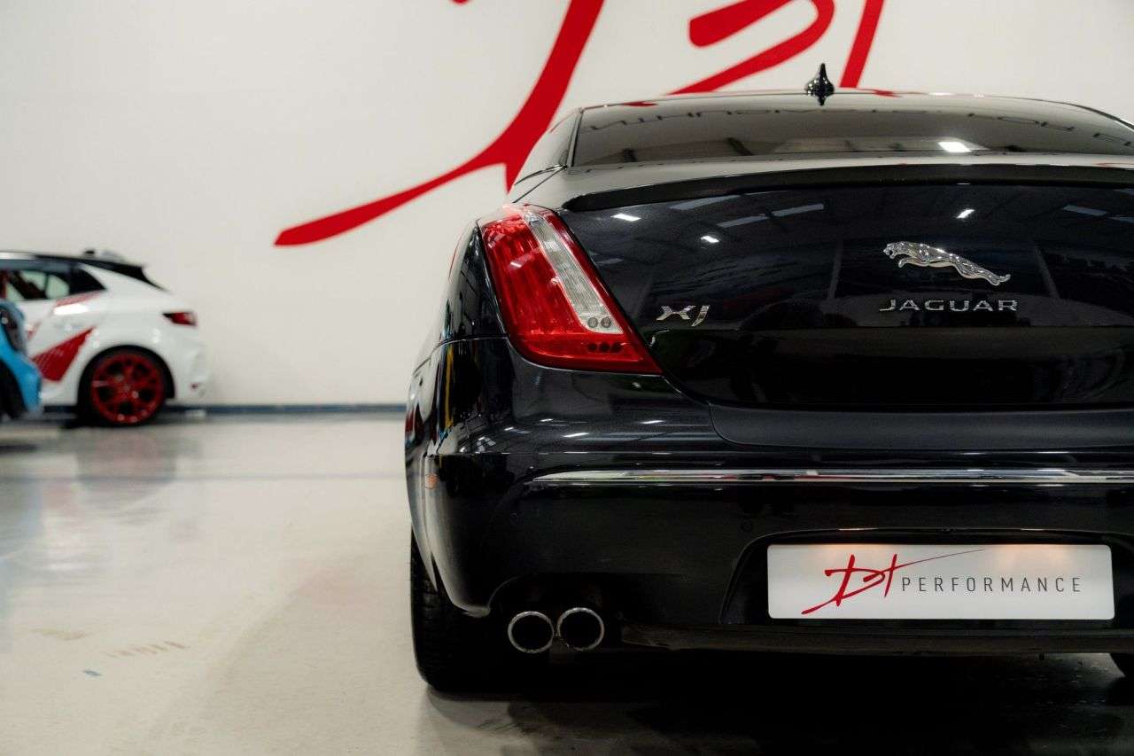 null JAGUAR XJR null JAGUAR XJR