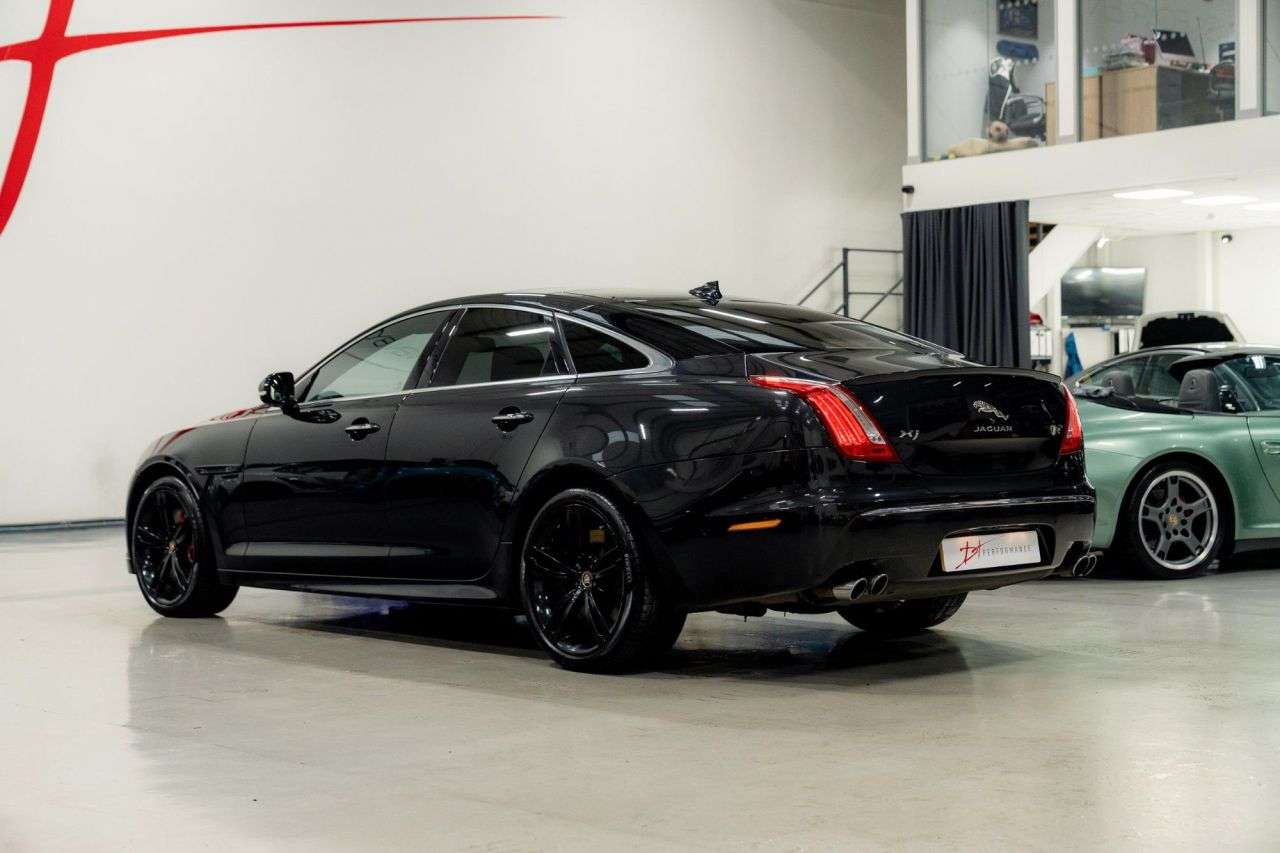 null JAGUAR XJR null JAGUAR XJR