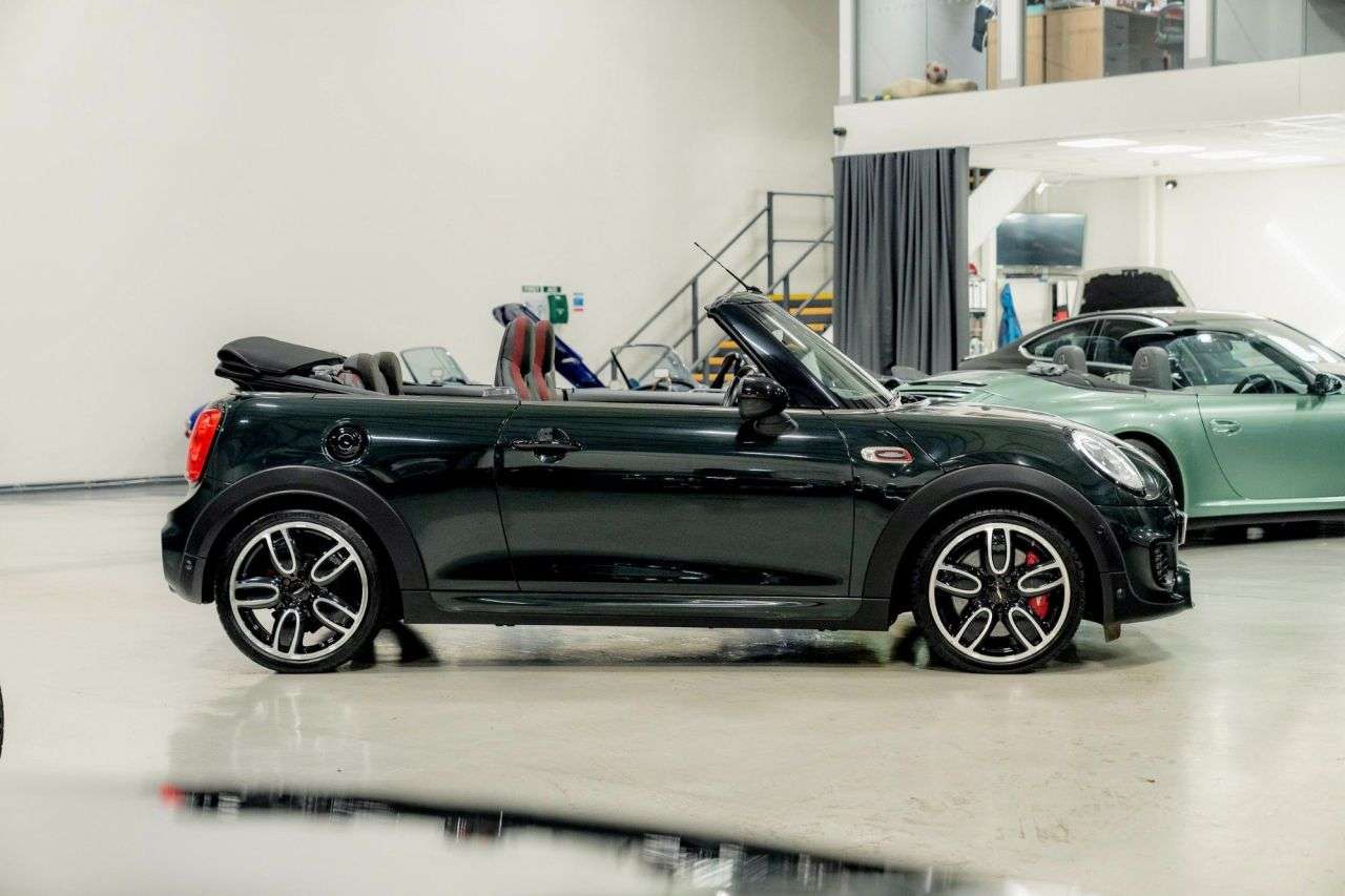 2017 MINI CONVERTIBLE 2017 MINI CONVERTIBLE