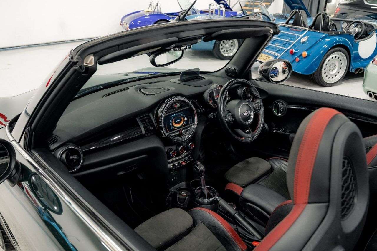 2017 MINI CONVERTIBLE 2017 MINI CONVERTIBLE