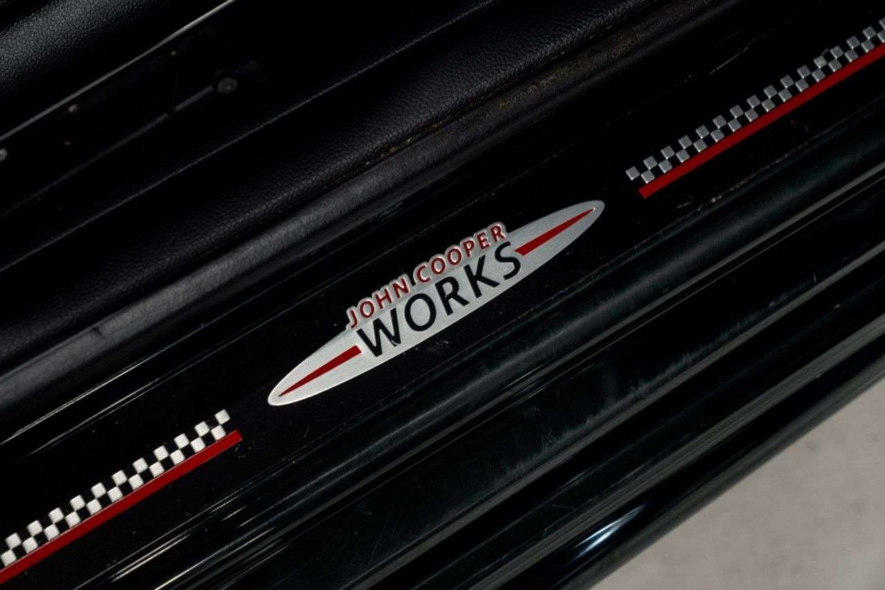 2017 MINI CONVERTIBLE 2017 MINI CONVERTIBLE