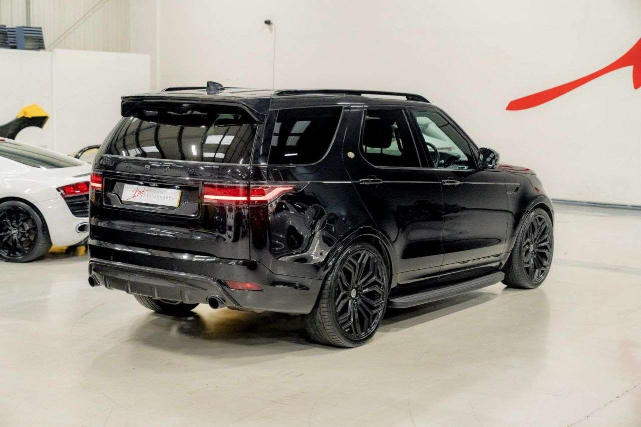 A 2022 LAND ROVER DISCOVERY 3.0 D300 MHEV HSE SUV 5dr Diesel Auto 4WD Euro 6 (s/s) (300 ps) A 2022 LAND ROVER DISCOVERY 3.0 D300 MHEV HSE SUV 5dr Diesel Auto 4WD Euro 6 (s/s) (300 ps)