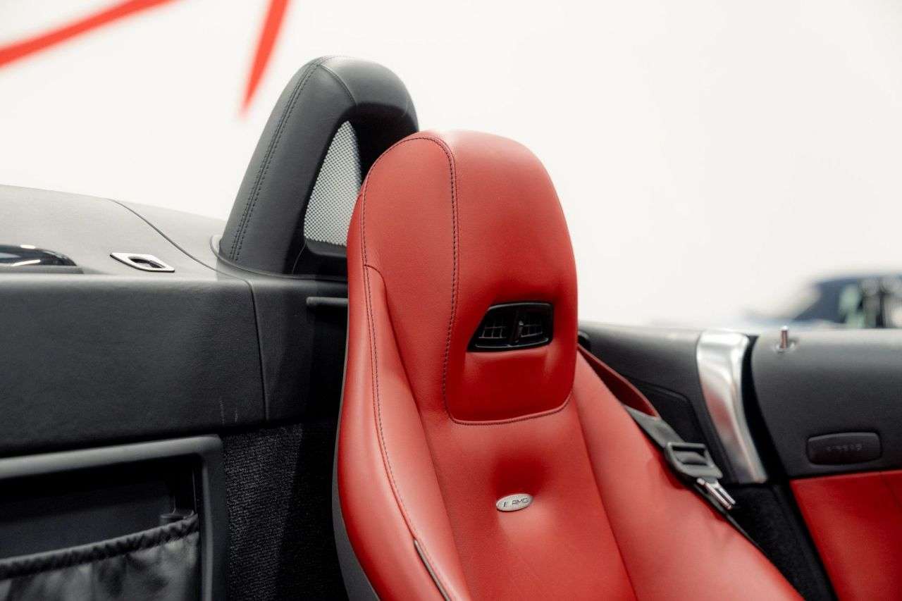 2011 MERCEDES-BENZ SLS 2011 MERCEDES-BENZ SLS