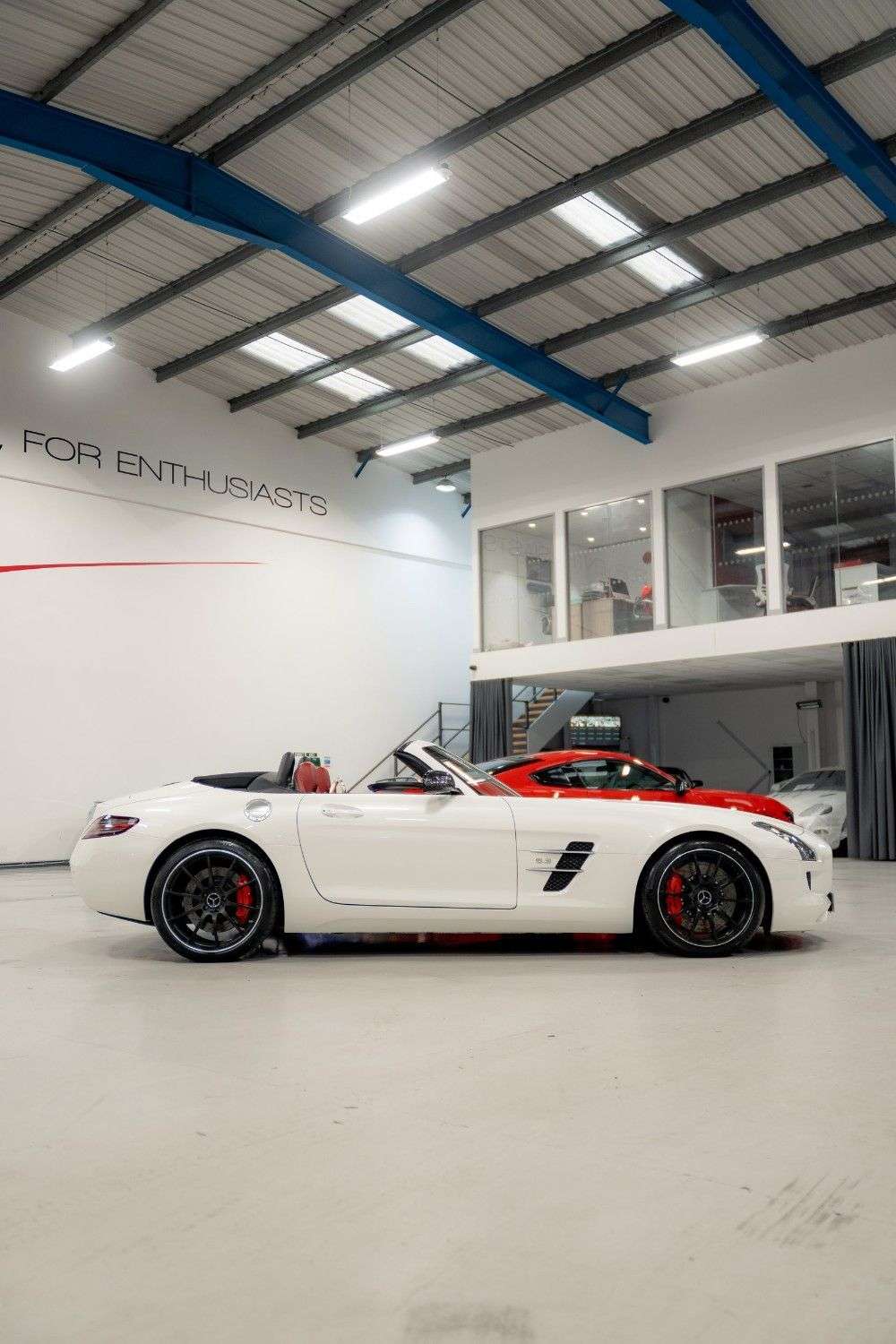 2011 MERCEDES-BENZ SLS 2011 MERCEDES-BENZ SLS