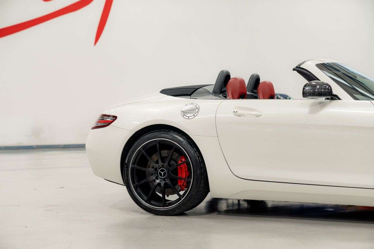 2011 MERCEDES-BENZ SLS 2011 MERCEDES-BENZ SLS