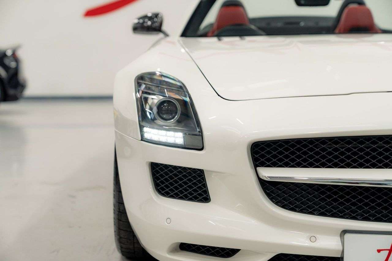 2011 MERCEDES-BENZ SLS 2011 MERCEDES-BENZ SLS