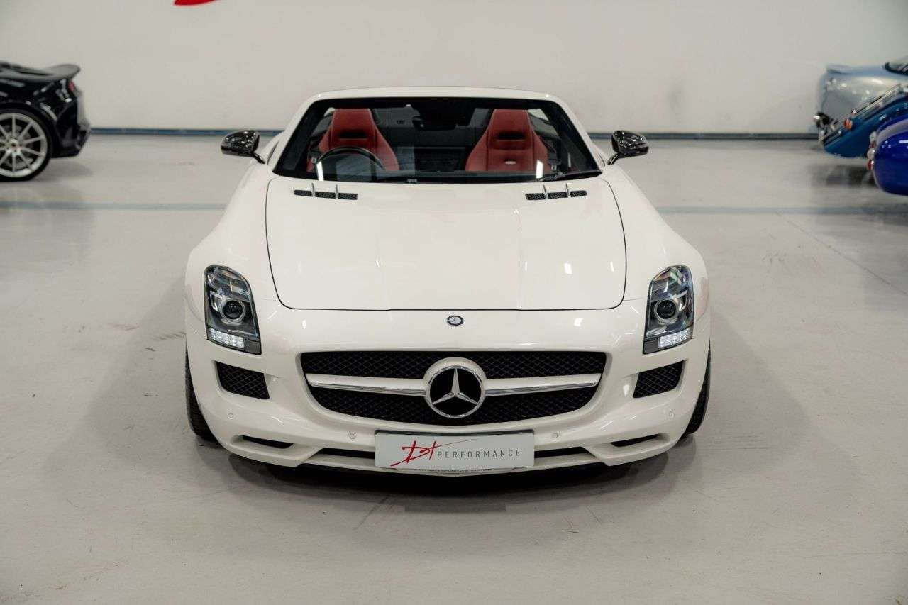 2011 MERCEDES-BENZ SLS 2011 MERCEDES-BENZ SLS