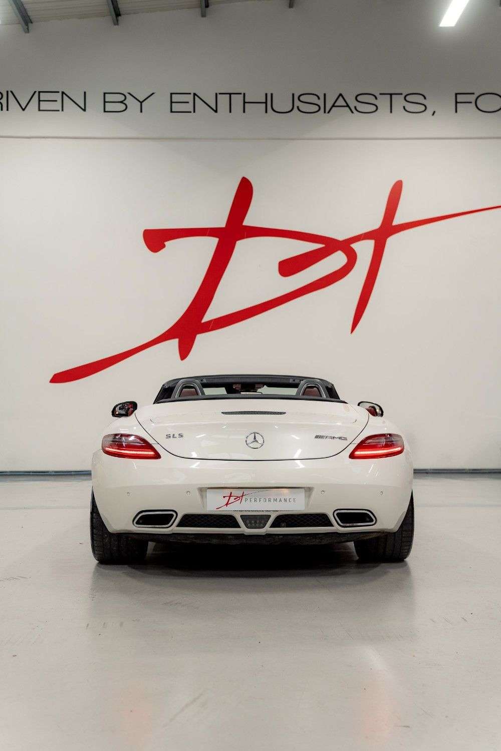 2011 MERCEDES-BENZ SLS 2011 MERCEDES-BENZ SLS
