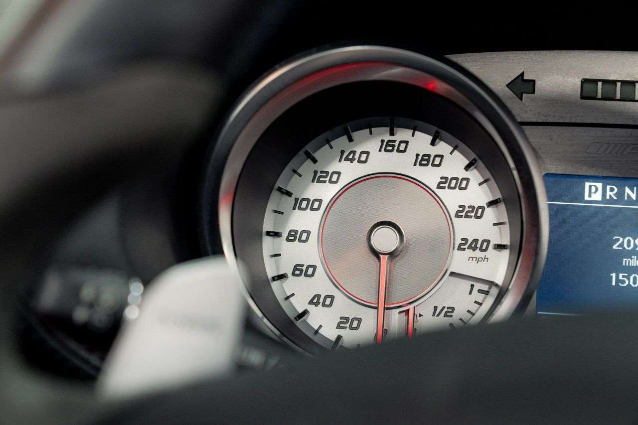 2011 MERCEDES-BENZ SLS 2011 MERCEDES-BENZ SLS