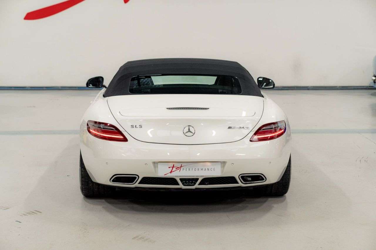 2011 MERCEDES-BENZ SLS 2011 MERCEDES-BENZ SLS