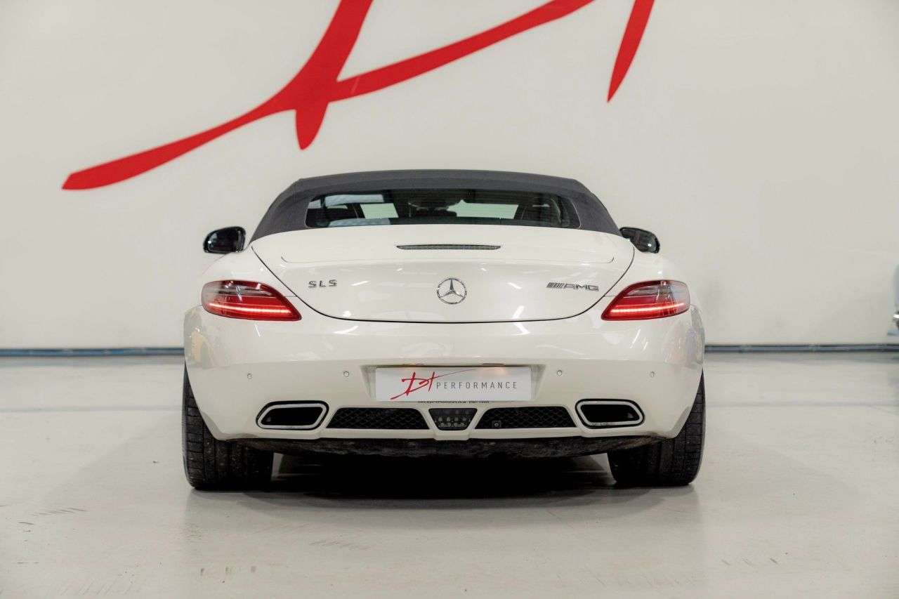 2011 MERCEDES-BENZ SLS 2011 MERCEDES-BENZ SLS