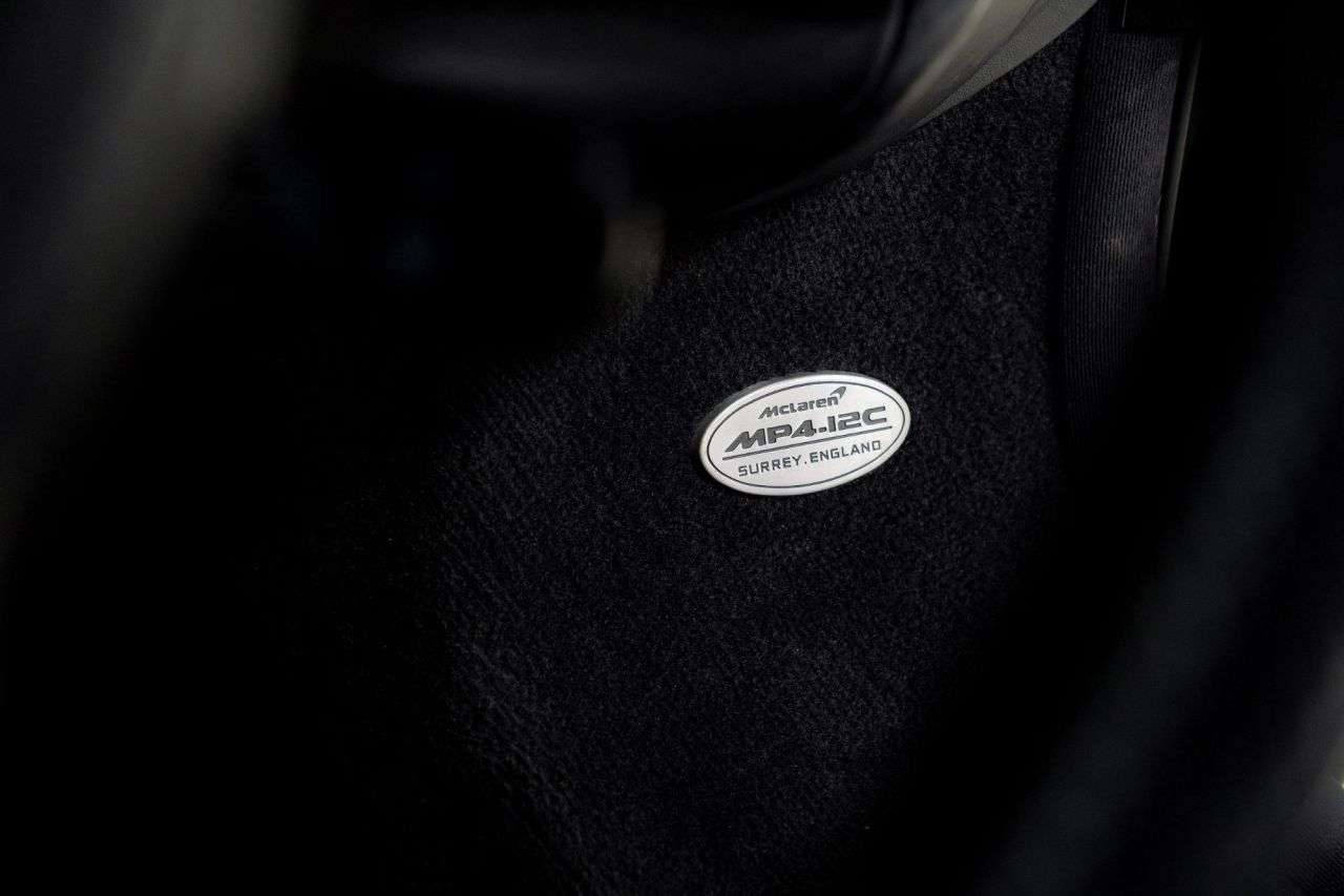 2011 MCLAREN 12C 2011 MCLAREN 12C