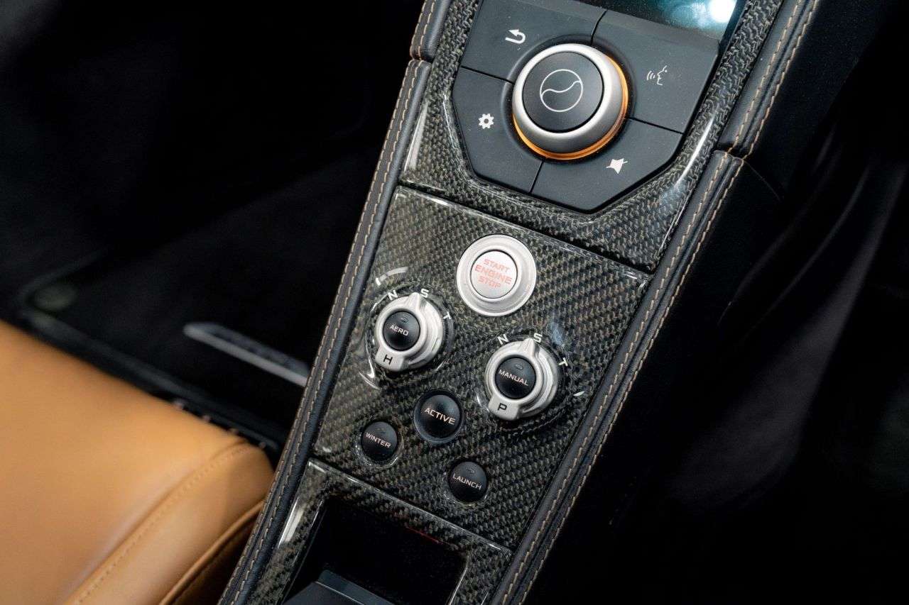 2011 MCLAREN 12C 2011 MCLAREN 12C