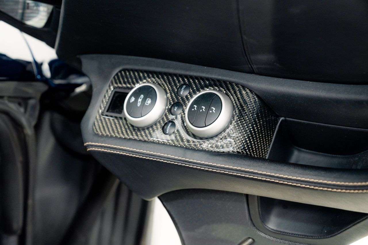 2011 MCLAREN 12C 2011 MCLAREN 12C