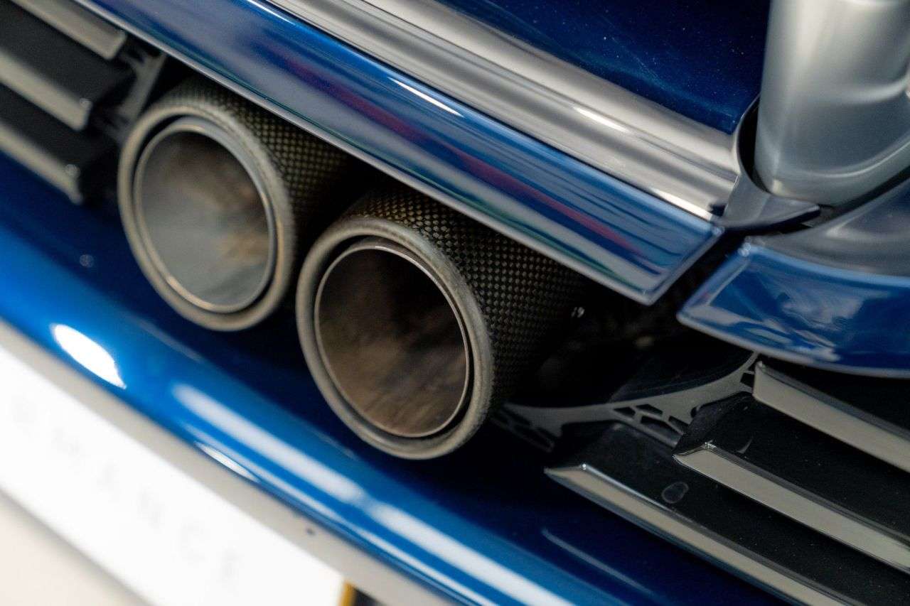 2011 MCLAREN 12C 2011 MCLAREN 12C