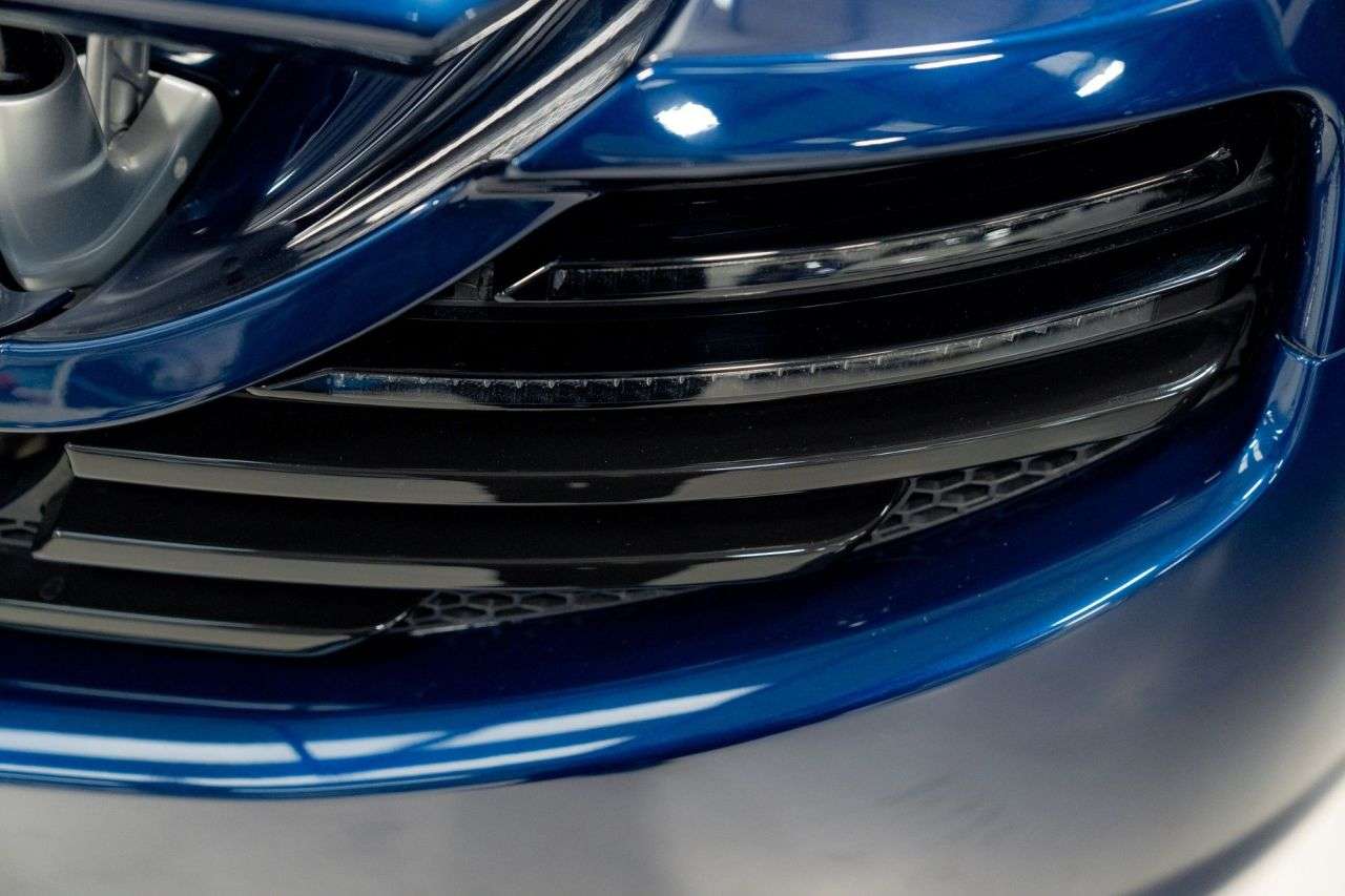 2011 MCLAREN 12C 2011 MCLAREN 12C