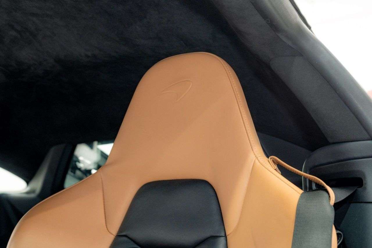 2011 MCLAREN 12C 2011 MCLAREN 12C